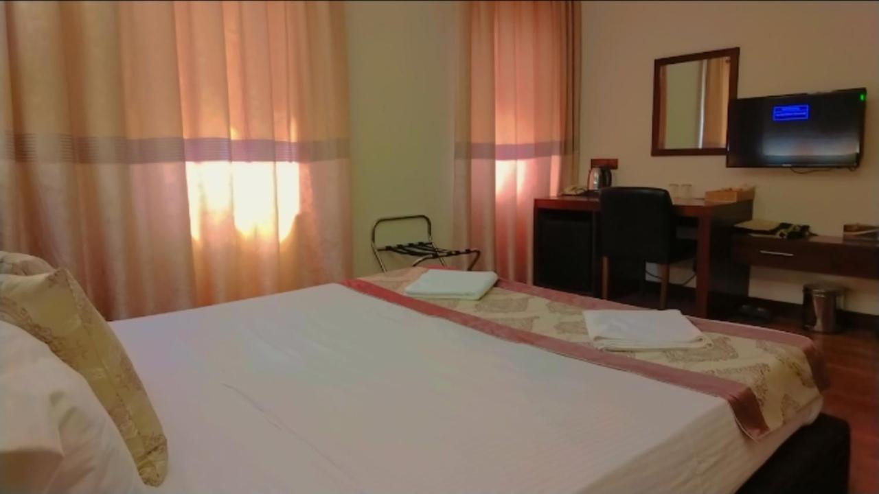Bl Hotel'S Erbil Esterno foto
