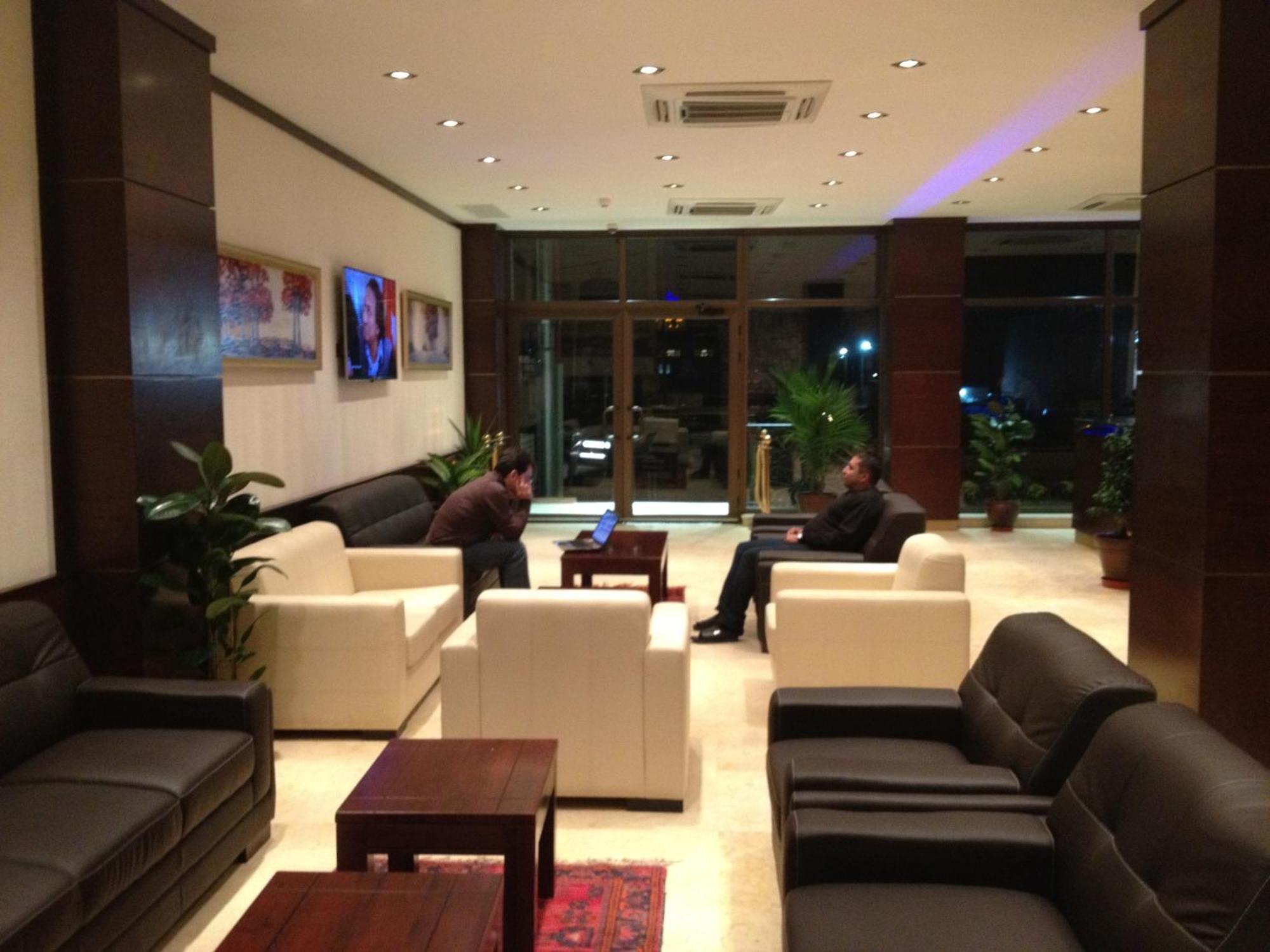 Bl Hotel'S Erbil Esterno foto